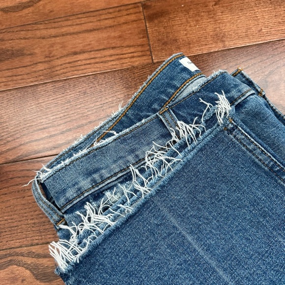 Abercrombie Curve Love Ultra High Rise Ankle Straight Jean - Picture 8 of 8